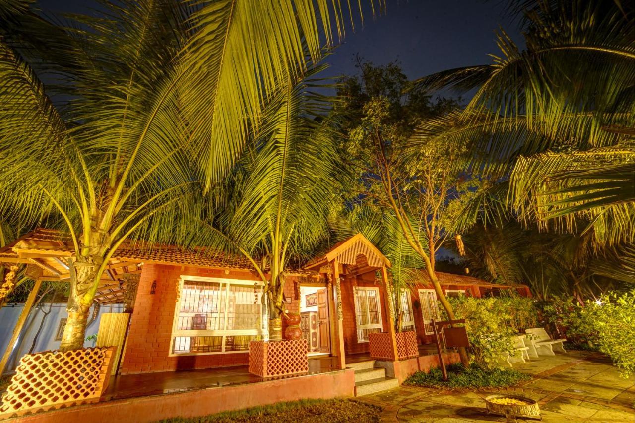 Brown Town Resort & Spa Hyderabad Eksteriør bilde