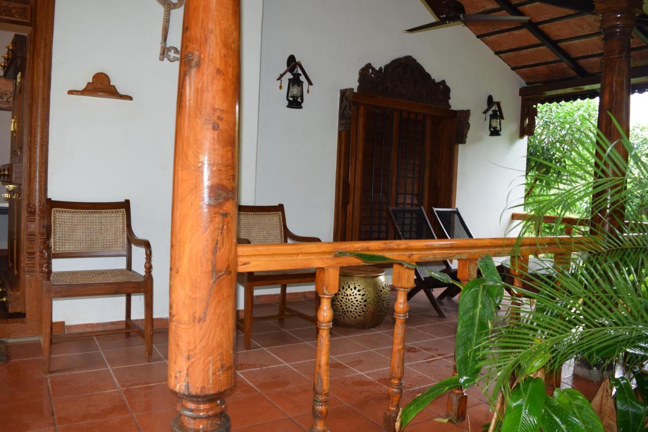 Brown Town Resort & Spa Hyderabad Eksteriør bilde