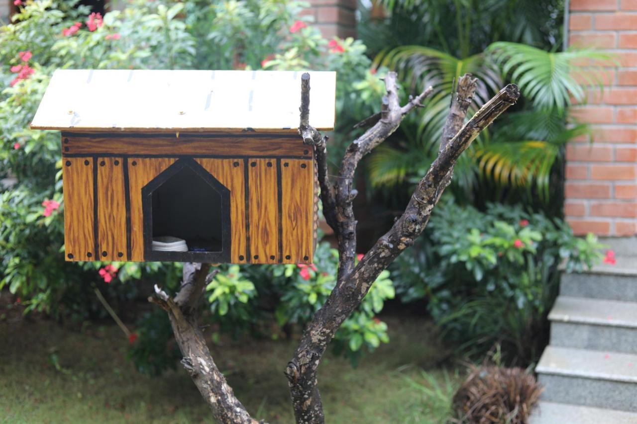 Brown Town Resort & Spa Hyderabad Eksteriør bilde