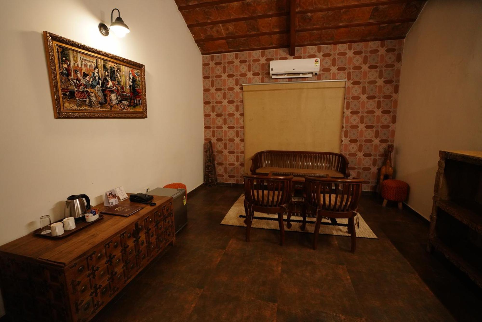 Brown Town Resort & Spa Hyderabad Eksteriør bilde