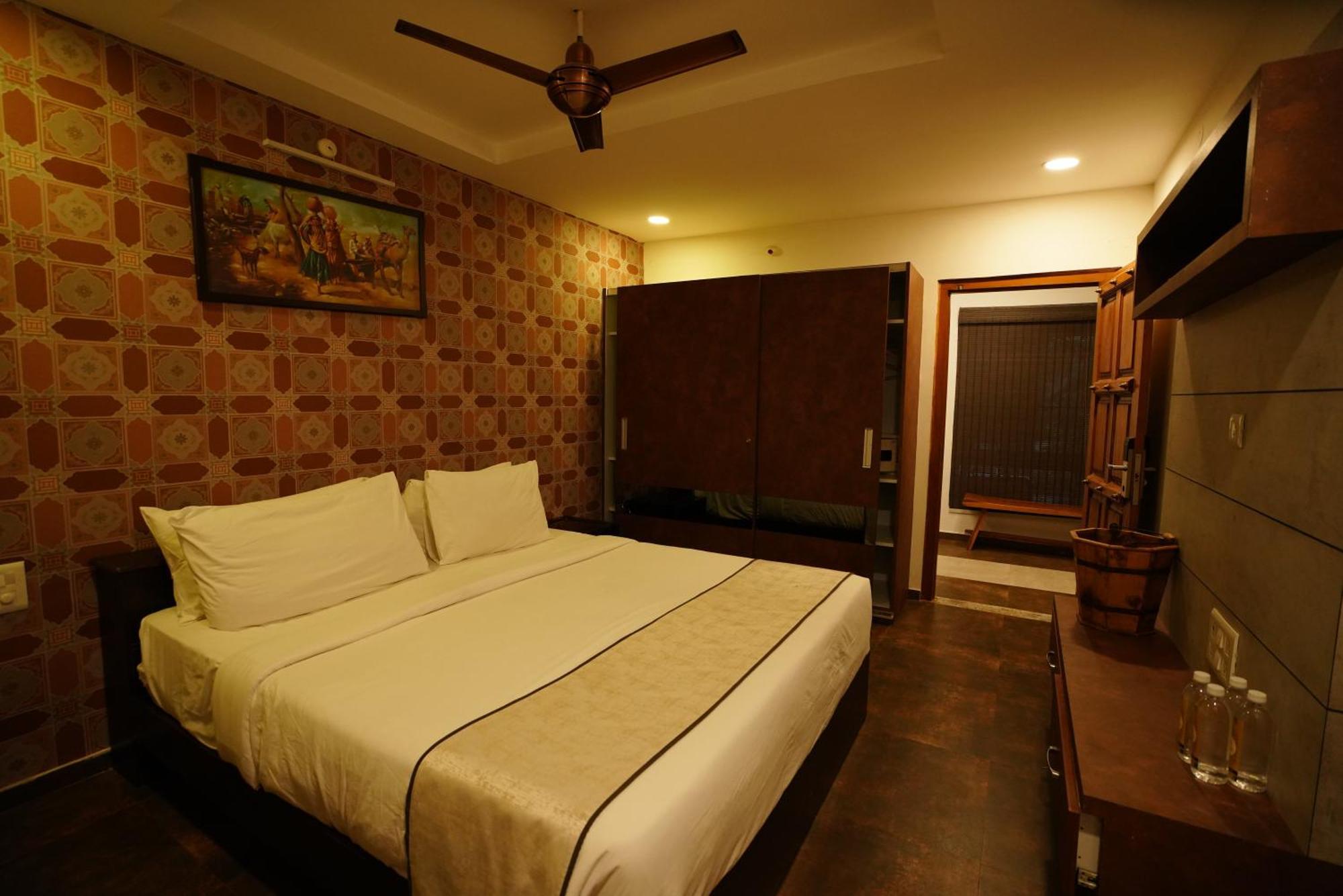 Brown Town Resort & Spa Hyderabad Eksteriør bilde